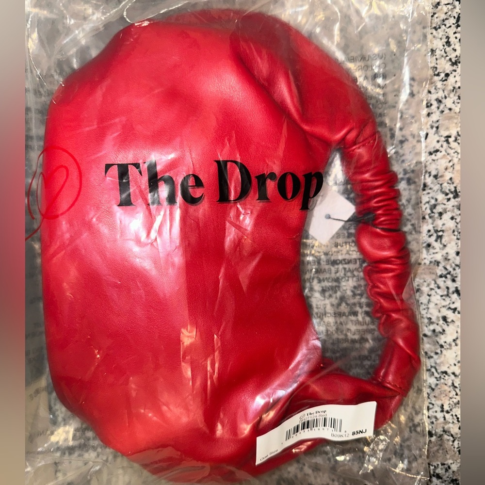 The Drop bag. Red.